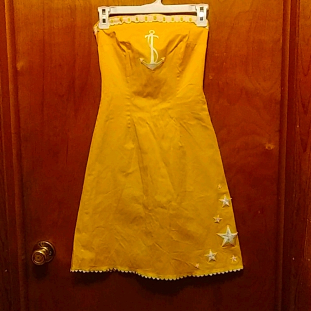 Strapless dress